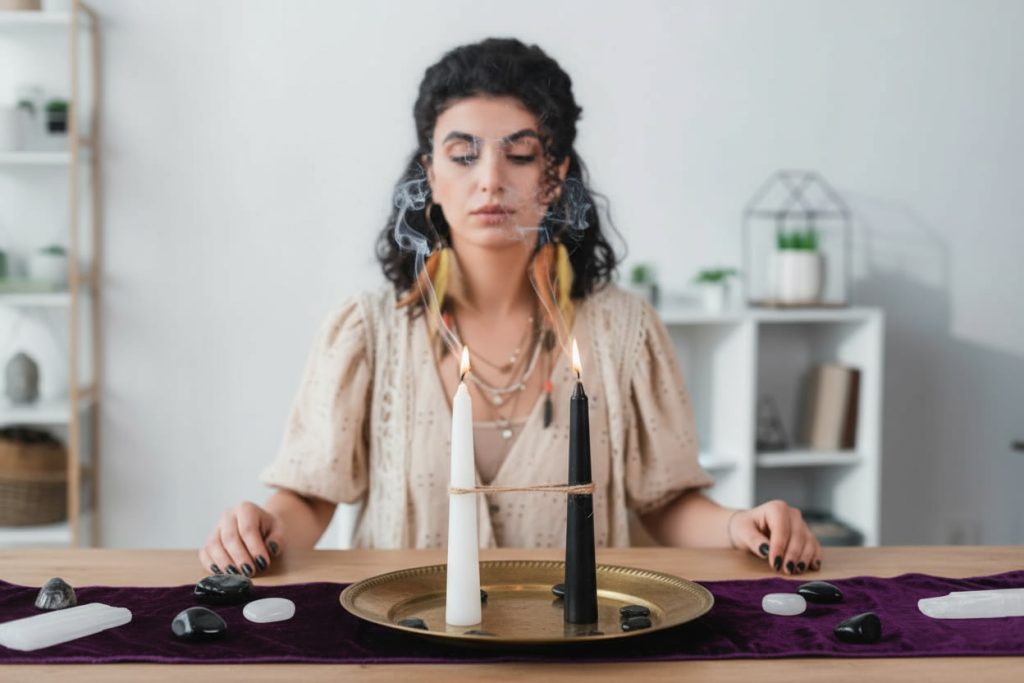 جلسة قطع الحبال الأثيرية بالشموع